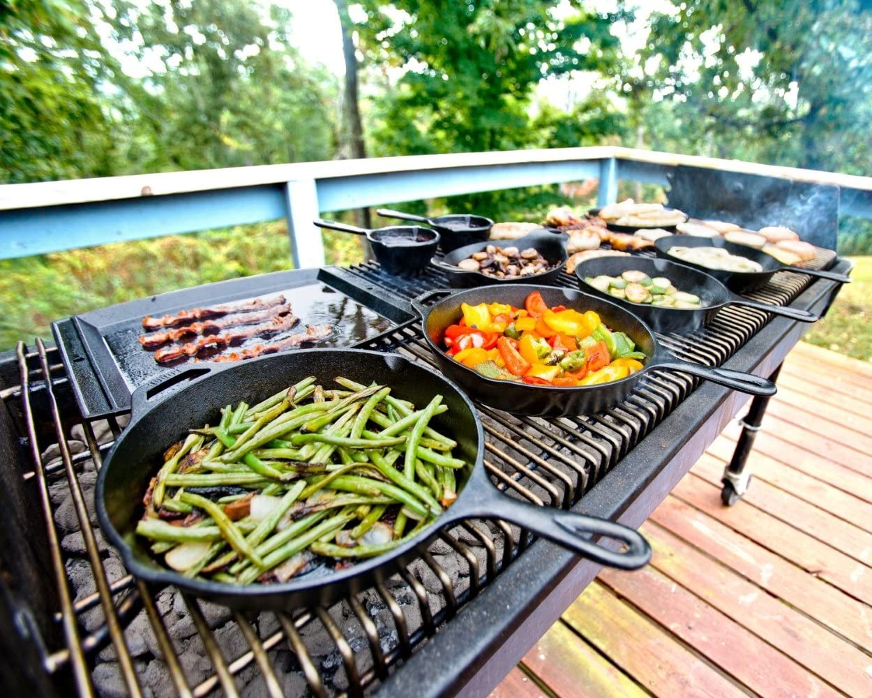 Lodge 10.25 Inch Cast Iron Skillet – Pre-Seasoned Frying Pan with Teardrop Handle – Oven, Stovetop, Grill & Campfire Use – Made in USA – Durable, Non-Toxic, Even-Heating Cookware – Black