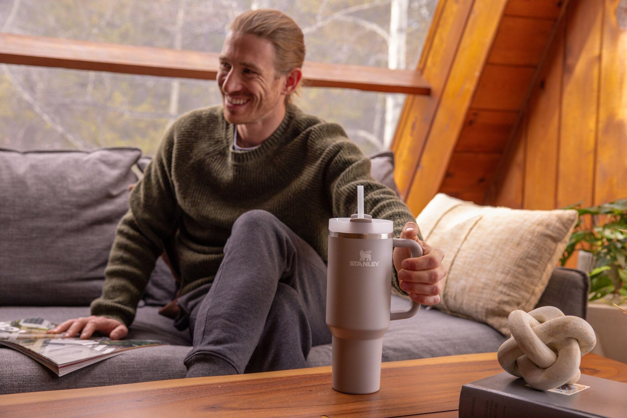Stanley Quencher H2.0 Tumbler with Handle and Straw 30 oz | Flowstate 3-Position Lid | Cup Holder Compatible for Travel | Insulated Stainless Steel Cup | BPA-Free | Rose Quartz 2.0
