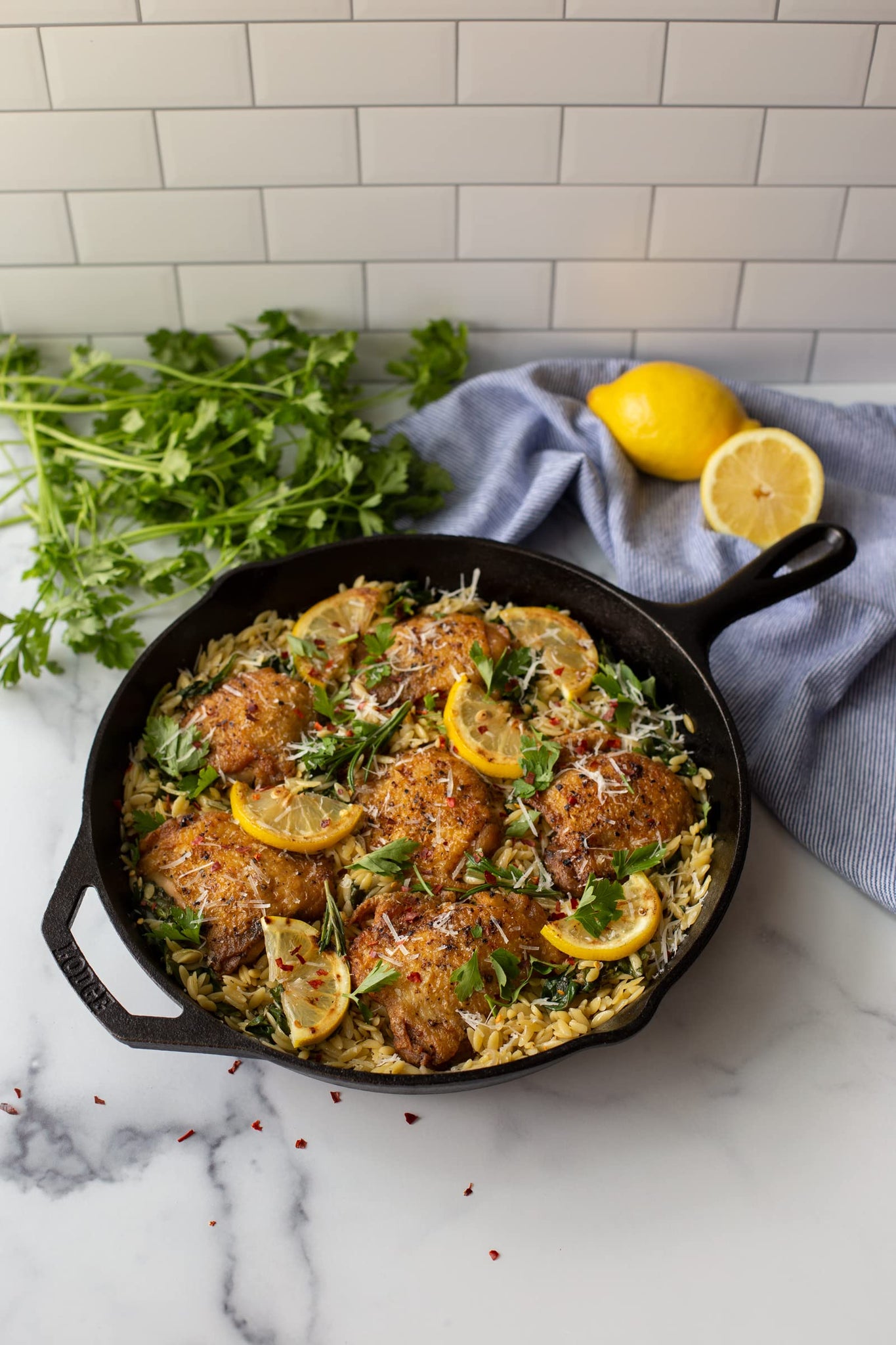 Lodge 10.25 Inch Cast Iron Skillet – Pre-Seasoned Frying Pan with Teardrop Handle – Oven, Stovetop, Grill & Campfire Use – Made in USA – Durable, Non-Toxic, Even-Heating Cookware – Black